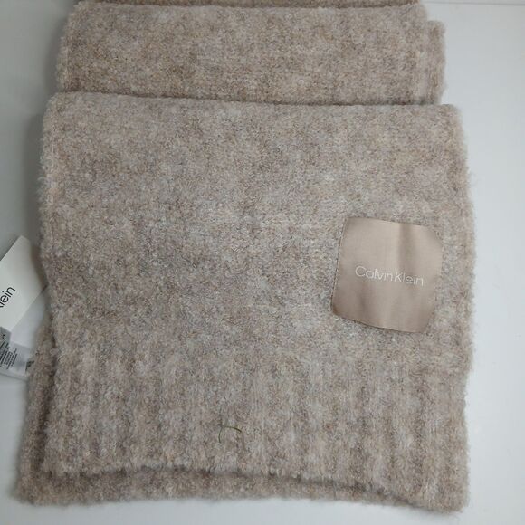 Calvin Klein Women's Soft Boucle Knit Winter Scarf Beige 11 W x 74 L NWT NEW - Picture 7 of 10